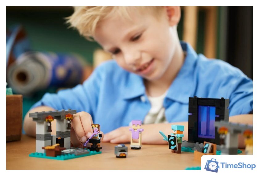 Конструктор LEGO Minecraft 21252 Оружейная комната - Изображение №10 — Интернет-магазин Time-Shop