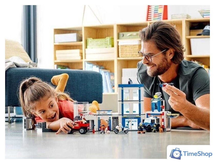 Конструктор LEGO City 60246 Полицейский участок - Изображение №10 — Интернет-магазин Time-Shop