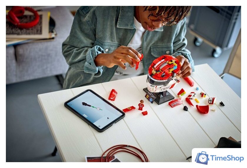 Конструктор LEGO Editions 43014 Шлем Шарля Леклера команды Scuderia Ferrari HP - Изображение №9 — Интернет-магазин Time-Shop