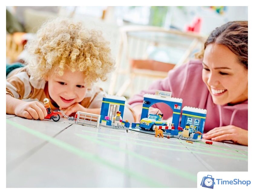 Конструктор LEGO City 60370 Побег из полицейского участка - Изображение №10 — Интернет-магазин Time-Shop