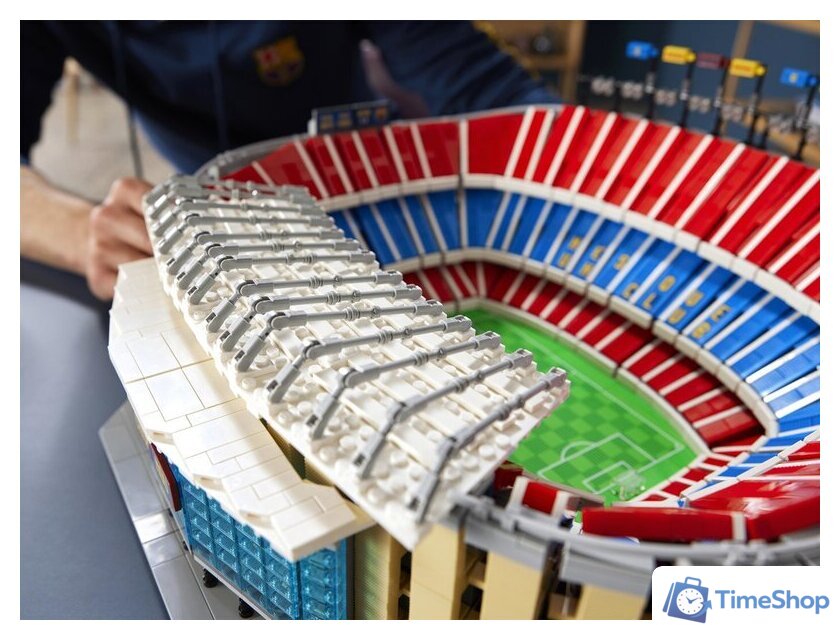 Конструктор LEGO Creator Expert 10284 Камп Ноу – ФК 