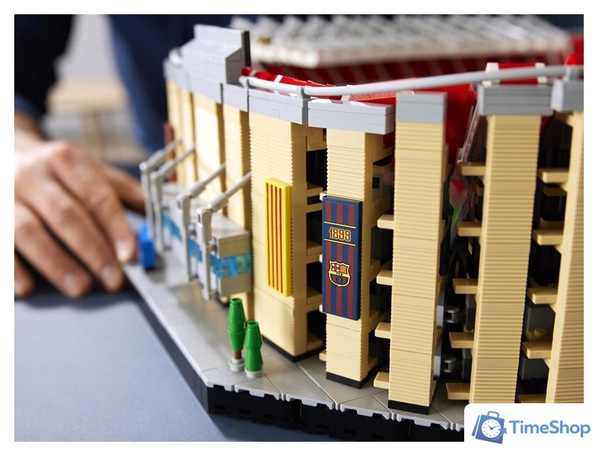 Конструктор LEGO Creator Expert 10284 Камп Ноу – ФК 