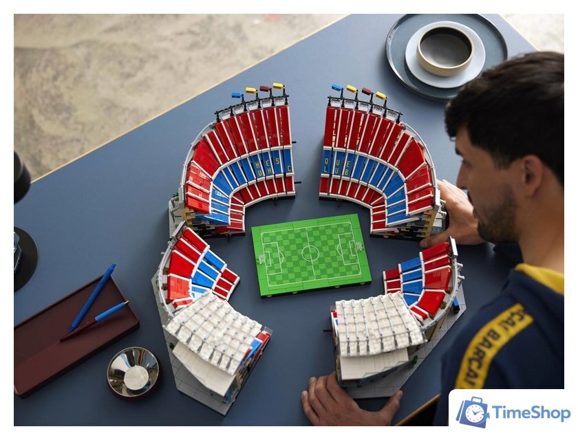 Конструктор LEGO Creator Expert 10284 Камп Ноу – ФК 