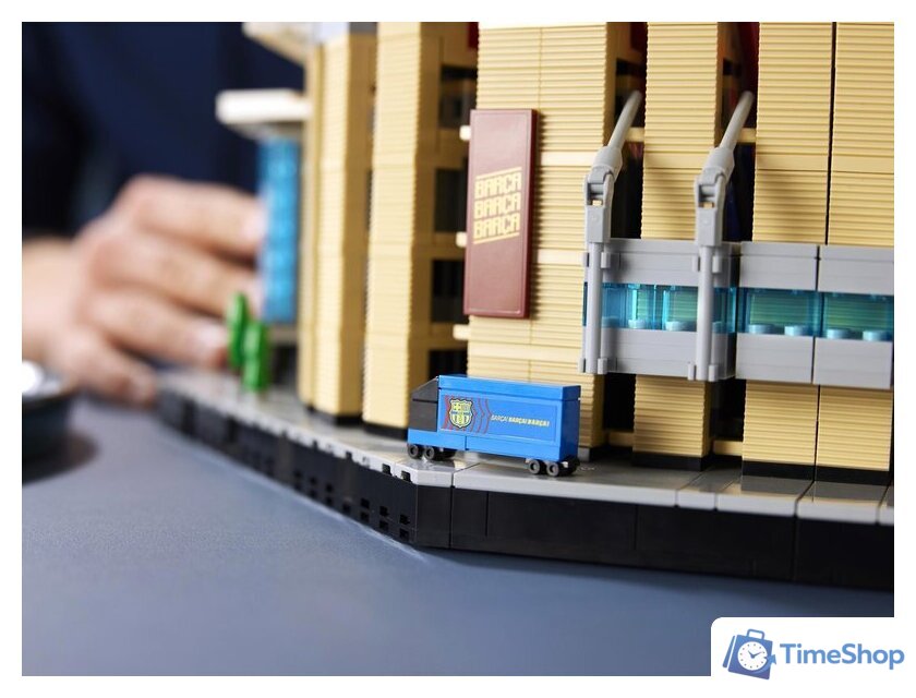 Конструктор LEGO Creator Expert 10284 Камп Ноу – ФК 