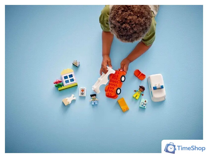 Конструктор LEGO Duplo Скорая помощь и водитель 10447 - Изображение №8 — Интернет-магазин Time-Shop