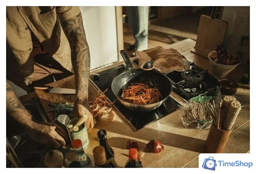 Сковорода ВОК Fiskars Functional Form 1072313 - Изображение №6 — Интернет-магазин Time-Shop