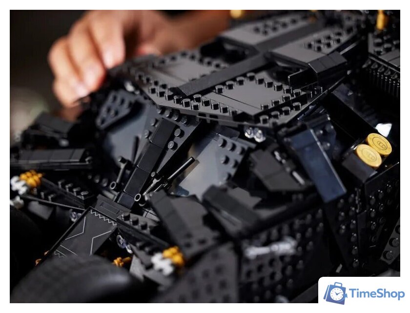 Конструктор LEGO DC Batman 76240 Бэтмобиль Тумблер - Изображение №10 — Интернет-магазин Time-Shop
