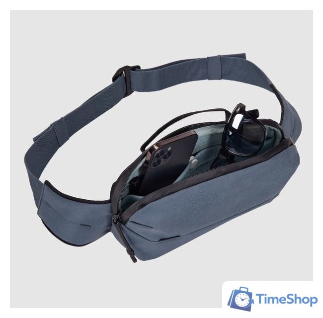 Сумка на пояс Thule Aion Sling Bag TASB102DSL 3205019 (синий) - Изображение №3 — Интернет-магазин Time-Shop