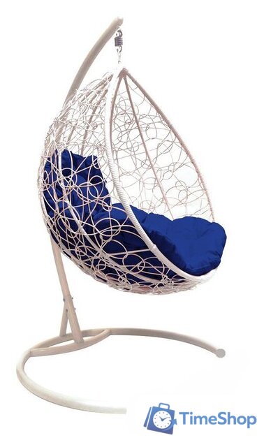 Подвесное кресло M-Group Капля 11020110 (белый ротанг/синяя подушка) - Изображение №1 — Интернет-магазин Time-Shop