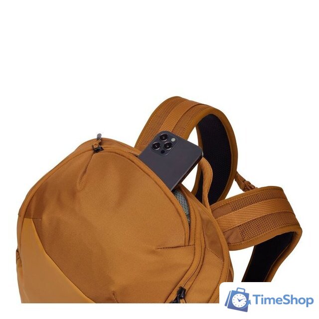 Городской рюкзак Thule Chasm TCHB215GOLD (golden) - Изображение №4 — Интернет-магазин Time-Shop