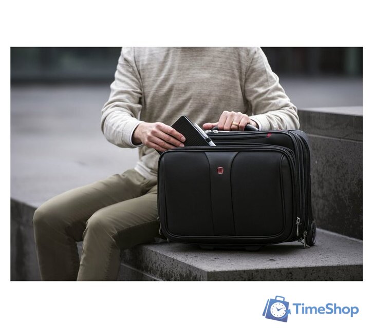 Чемодан Wenger Patriot 600662 41 см (черный) - Изображение №10 — Интернет-магазин Time-Shop