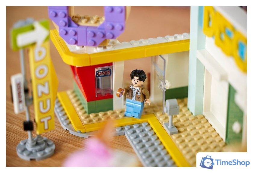 Конструктор LEGO Ideas 21339 BTS Dynamite - Изображение №11 — Интернет-магазин Time-Shop