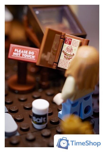 Конструктор LEGO Ideas 21341 Фокус-Покус: Коттедж сестер Сандерсон - Изображение №18 — Интернет-магазин Time-Shop