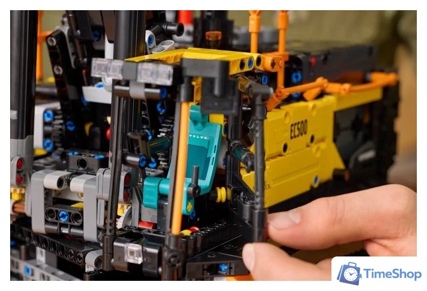 Конструктор LEGO Technic 42215 Гибридный экскаватор Volvo EC500 - Изображение №11 — Интернет-магазин Time-Shop