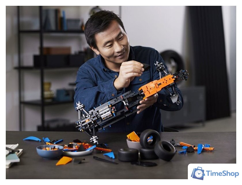 Конструктор LEGO Technic 42141 Гоночный автомобиль McLaren Formula 1 - Изображение №5 — Интернет-магазин Time-Shop