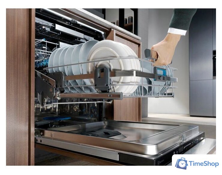 Встраиваемая посудомоечная машина Electrolux 900 ComfortLift EEC87400W - Изображение №8 — Интернет-магазин Time-Shop