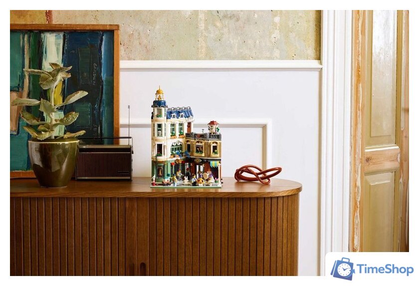 Конструктор LEGO Icons 11371 Торговая улица - Изображение №13 — Интернет-магазин Time-Shop