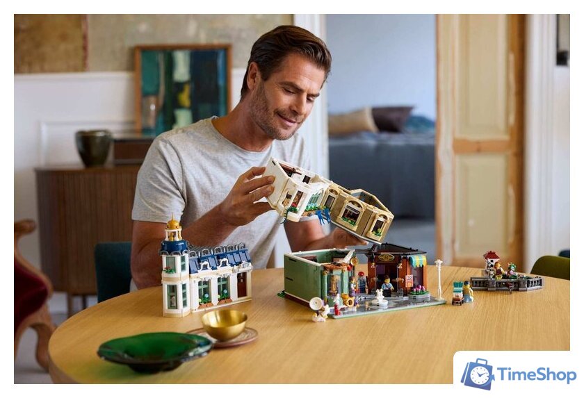 Конструктор LEGO Icons 11371 Торговая улица - Изображение №11 — Интернет-магазин Time-Shop