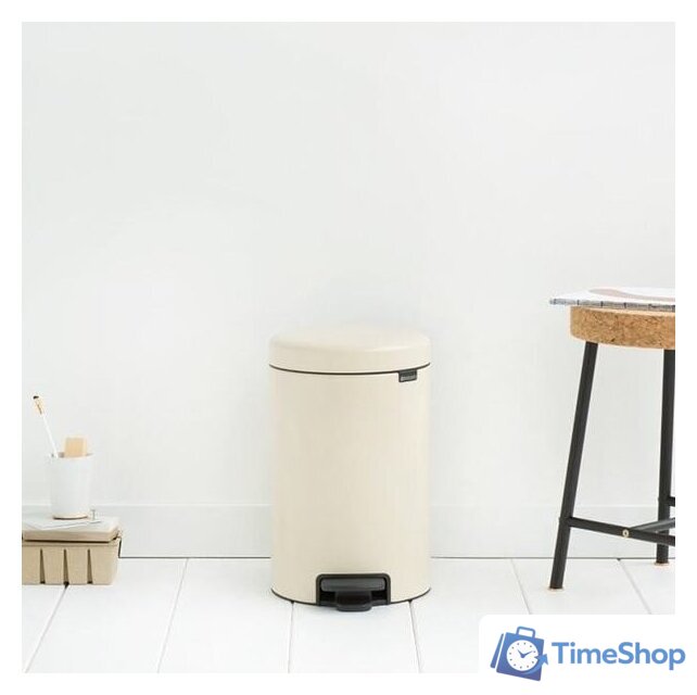Мусорное ведро Brabantia Pedal Bin NewIcon 12 л (миндальный) - Изображение №4 — Интернет-магазин Time-Shop
