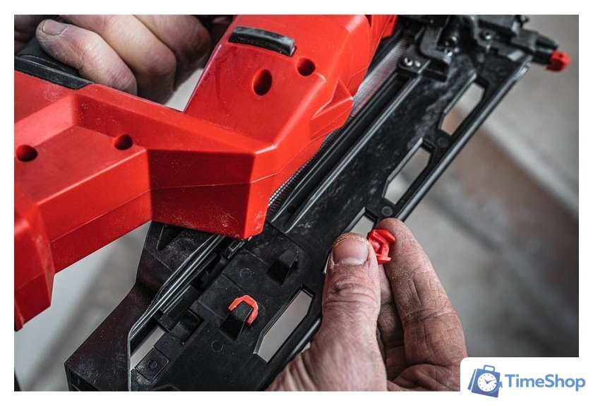 Гвоздезабиватель Milwaukee M18 FN16GA-0X Fuel 4933478094 (без АКБ, кейс) - Изображение №4 — Интернет-магазин Time-Shop