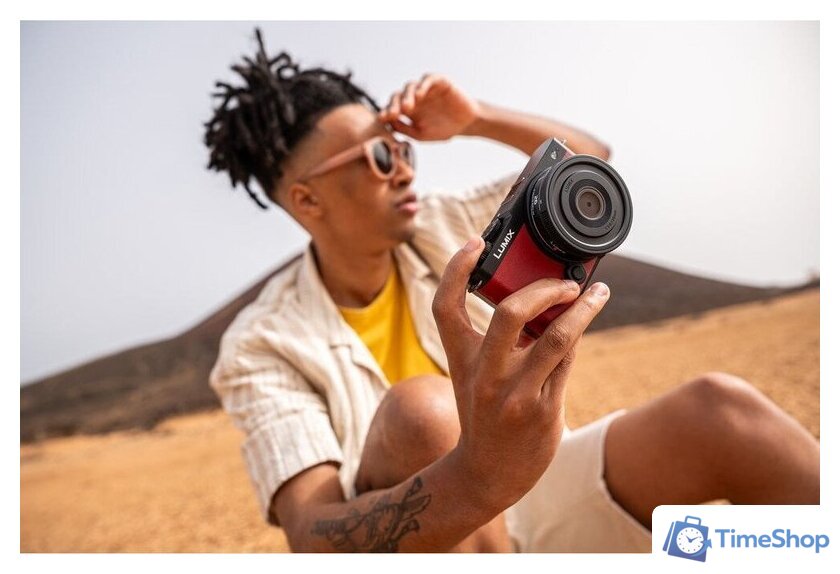 Беззеркальный фотоаппарат Panasonic Lumix S9 Body (красный) - Изображение №5 — Интернет-магазин Time-Shop