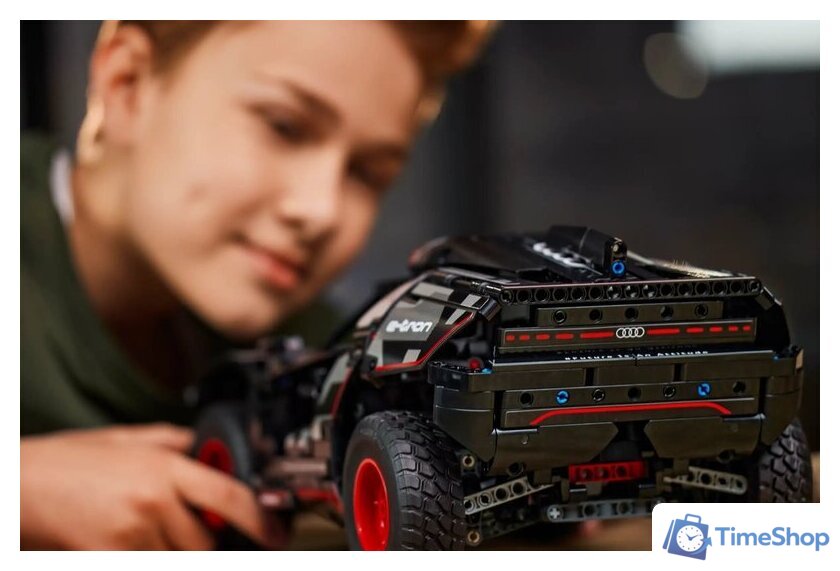 Конструктор LEGO Technic 42160 Audi RS Q e-tron - Изображение №9 — Интернет-магазин Time-Shop