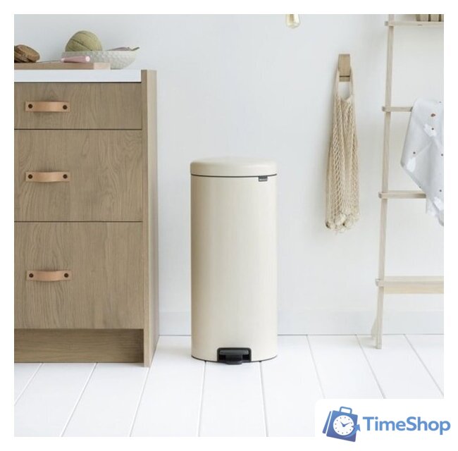 Мусорное ведро Brabantia Pedal Bin NewIcon 30 л (миндальный) - Изображение №4 — Интернет-магазин Time-Shop