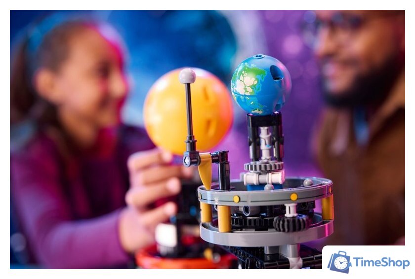 Конструктор LEGO Technic 42179 Планета Земля и Луна на орбите - Изображение №9 — Интернет-магазин Time-Shop