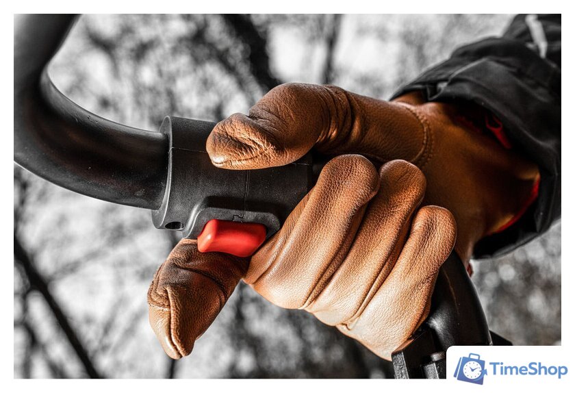 Перчатки из натуральной кожи Milwaukee 9/L 4932478124 - Изображение №3 — Интернет-магазин Time-Shop