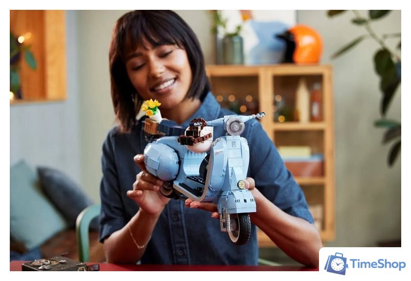 Конструктор LEGO Creator Expert 10298 Vespa 125 - Изображение №2 — Интернет-магазин Time-Shop