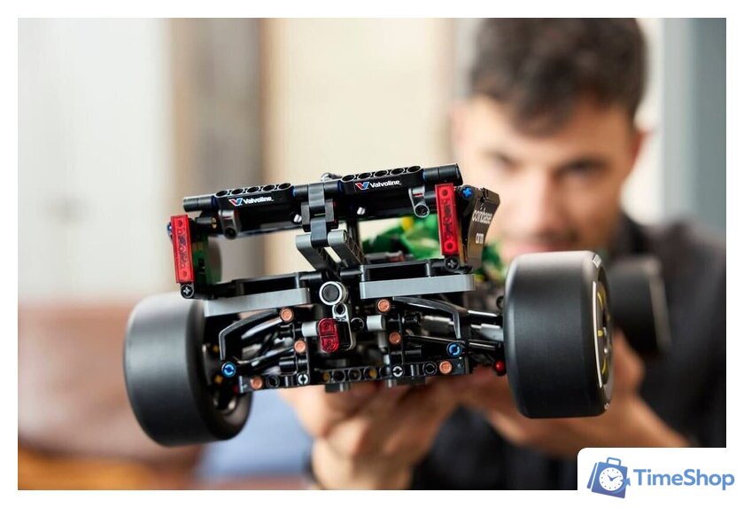 Конструктор LEGO Technic 42240 Aston Martin Aramco AMR25 F1 - Изображение №11 — Интернет-магазин Time-Shop