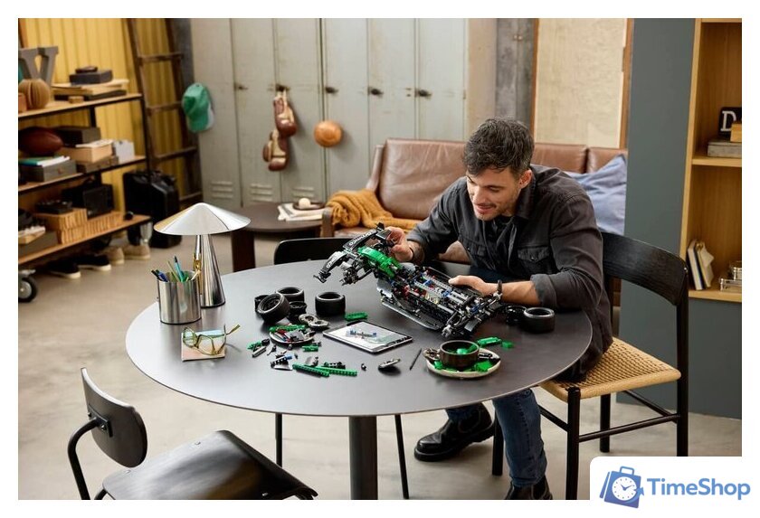 Конструктор LEGO Technic 42240 Aston Martin Aramco AMR25 F1 - Изображение №9 — Интернет-магазин Time-Shop