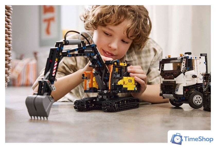 Конструктор LEGO Technic Грузовик Volvo FMX и электрический экскаватор EC230 42175 - Изображение №10 — Интернет-магазин Time-Shop