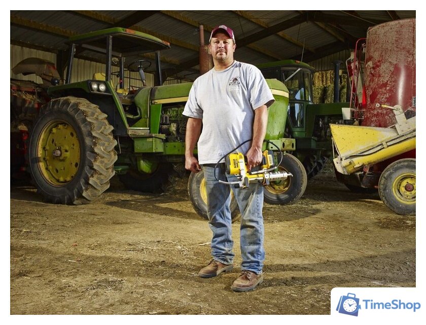 Шприц для смазки DeWalt DCGG571M1 (с 1-им АКБ, кейс) - Изображение №6 — Интернет-магазин Time-Shop