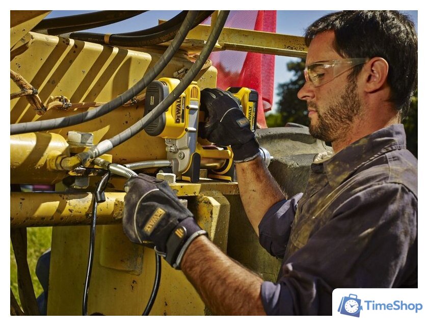 Шприц для смазки DeWalt DCGG571M1 (с 1-им АКБ, кейс) - Изображение №11 — Интернет-магазин Time-Shop