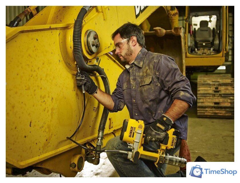 Шприц для смазки DeWalt DCGG571M1 (с 1-им АКБ, кейс) - Изображение №10 — Интернет-магазин Time-Shop
