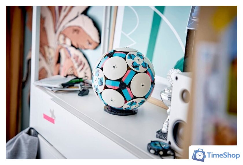 Конструктор LEGO Editions 43019 Футбольный мяч - Изображение №8 — Интернет-магазин Time-Shop