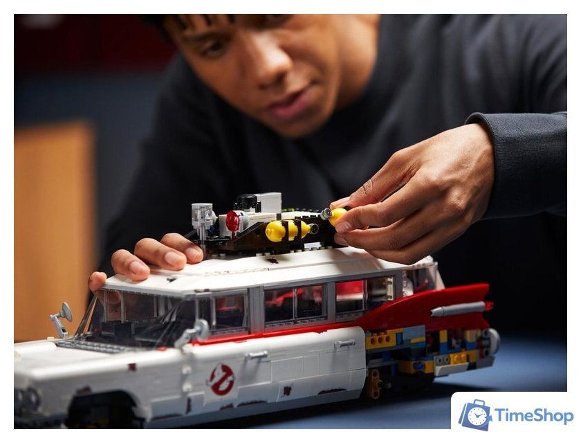 Конструктор LEGO Creator 10274 Автомобиль Охотников за привидениями ECTO-1 - Изображение №18 — Интернет-магазин Time-Shop