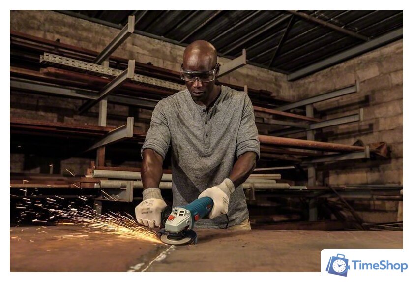 Угловая шлифмашина Bosch GWS 700 Professional 06013A30R0 - Изображение №2 — Интернет-магазин Time-Shop