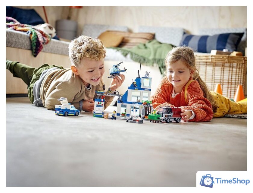 Конструктор LEGO City 60316 Полицейский участок - Изображение №3 — Интернет-магазин Time-Shop