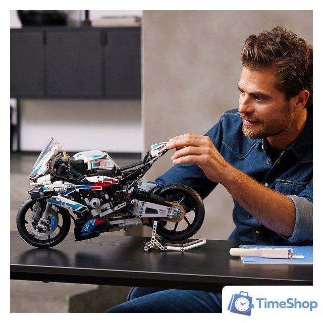Конструктор LEGO Technic 42130 BMW M 1000 RR - Изображение №5 — Интернет-магазин Time-Shop