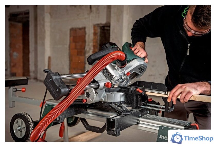 Торцовочная пила Metabo KGS 254 M 613254000 - Изображение №4 — Интернет-магазин Time-Shop
