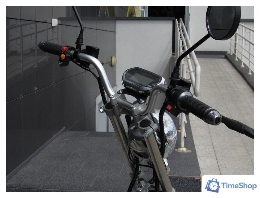 Электроскутер Yakama АР-Н008-3 (черный) - Изображение №8 — Интернет-магазин Time-Shop