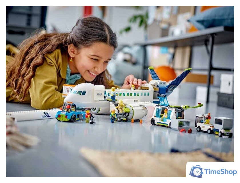 Конструктор LEGO City 60367 Пассажирский самолет - Изображение №9 — Интернет-магазин Time-Shop