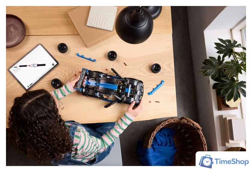 Конструктор LEGO Technic 42176 Porsche GT4 e-Performance - Изображение №9 — Интернет-магазин Time-Shop