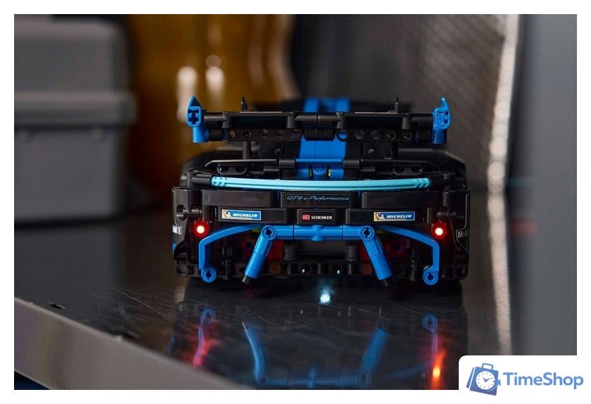 Конструктор LEGO Technic 42176 Porsche GT4 e-Performance - Изображение №11 — Интернет-магазин Time-Shop