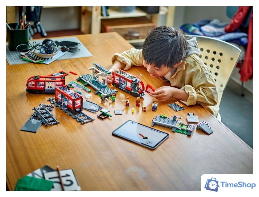 Конструктор LEGO City 60423 Трамвай и станция в центре города - Изображение №10 — Интернет-магазин Time-Shop