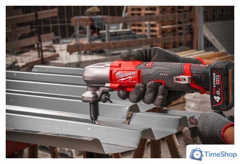 Высечные электрические ножницы Milwaukee M12 FNB16-402X 4933479619 (с 2-мя АКБ, кейс) - Изображение №4 — Интернет-магазин Time-Shop
