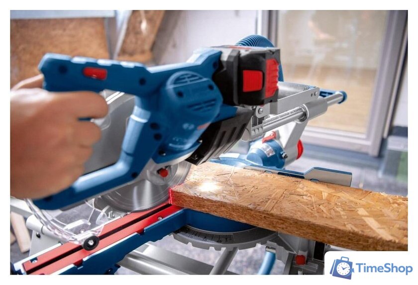 Торцовочная пила Bosch GCM 18V-216 D 0601B51000 (без АКБ) - Изображение №4 — Интернет-магазин Time-Shop