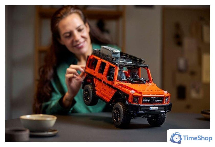 Конструктор LEGO Technic 42177 Профессиональная линейка Mercedes-Benz G500 - Изображение №8 — Интернет-магазин Time-Shop